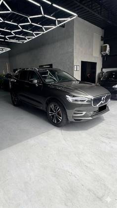 VOLVO XC60 2.0 T8 HYBRID MOMENTUM AWD GEARTRONIC